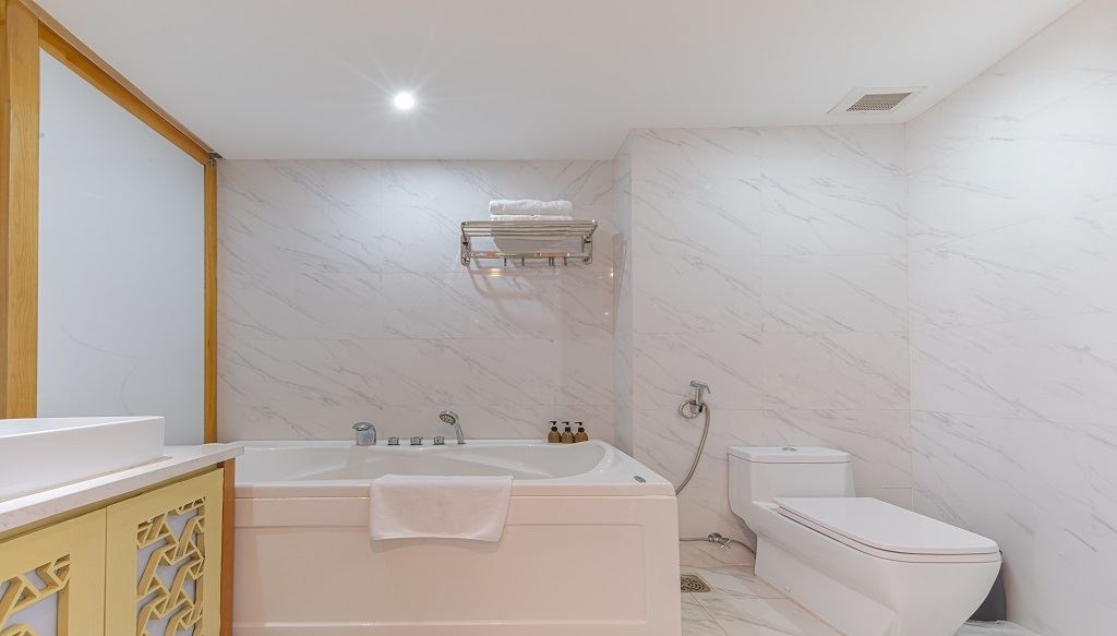 rooms-senior-deluxe-seaview