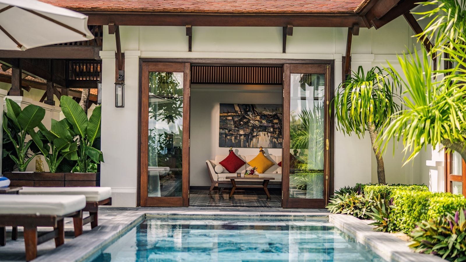 rooms-ocean-front-pool-villa