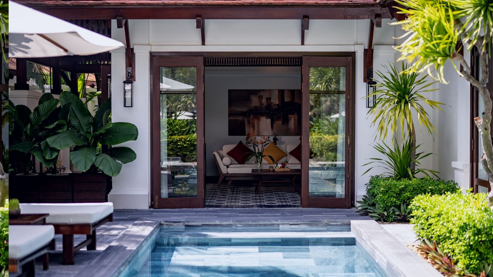 rooms-ocean-front-pool-villa-child-without-extra-bed