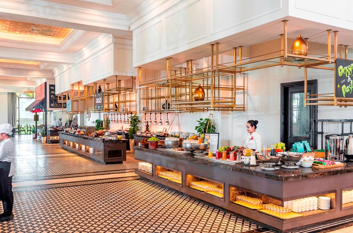 restaurants-garden-court-restaurant