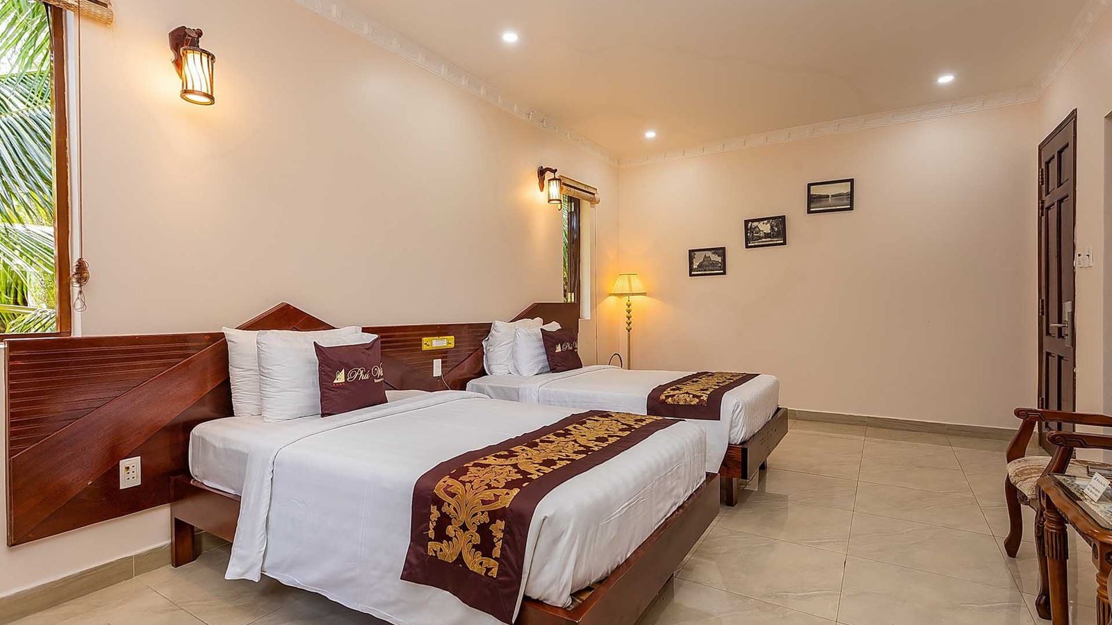 rooms-beach-bungalow-room