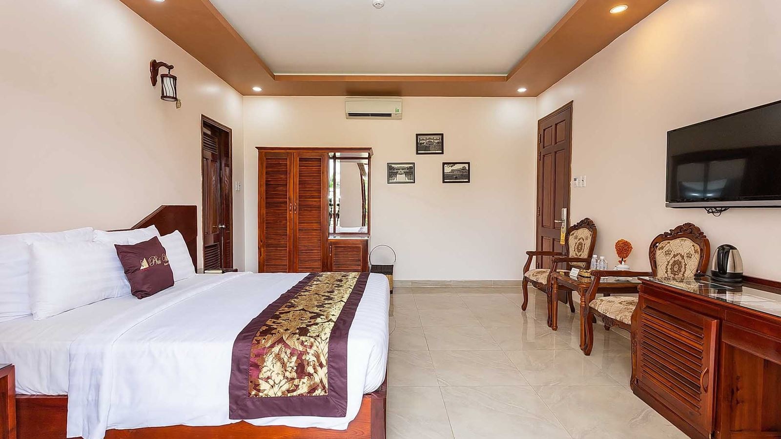 rooms-beach-bungalow-room