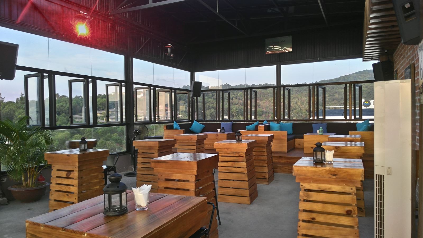 bars-sky-rooftop-bar