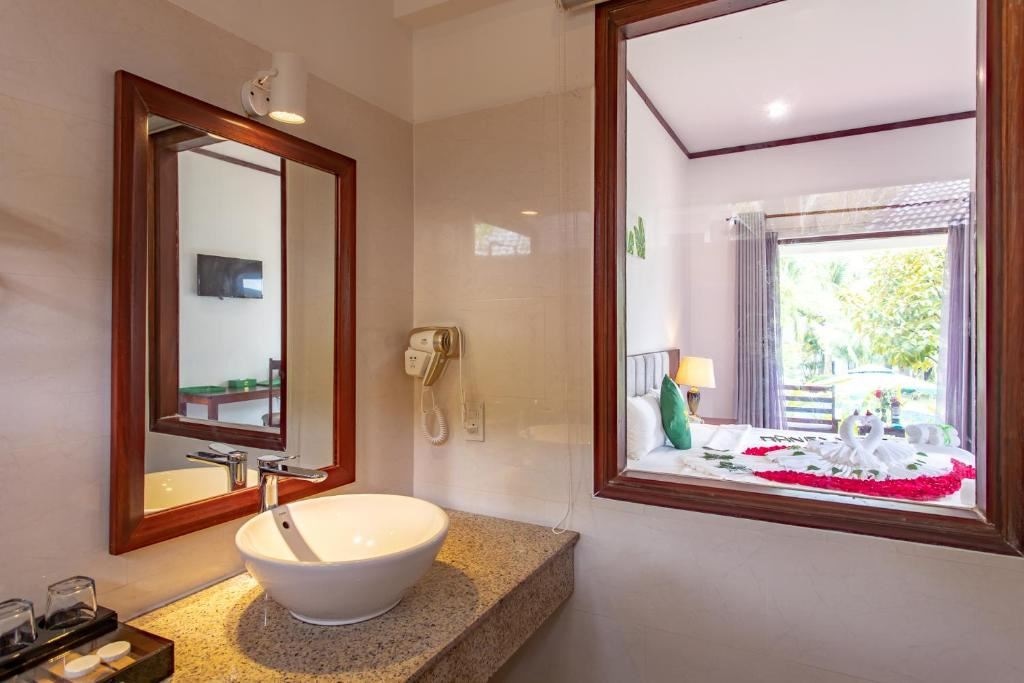 rooms-pool-retreat-double-child-without-extra-bed-