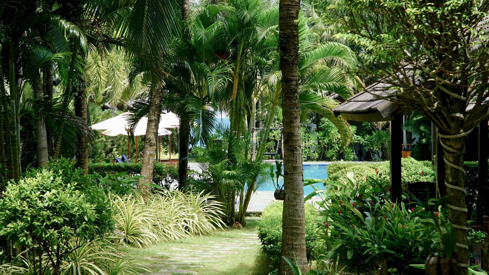 rooms-deluxe-garden-view-with-balcony-child-without-extra-bed
