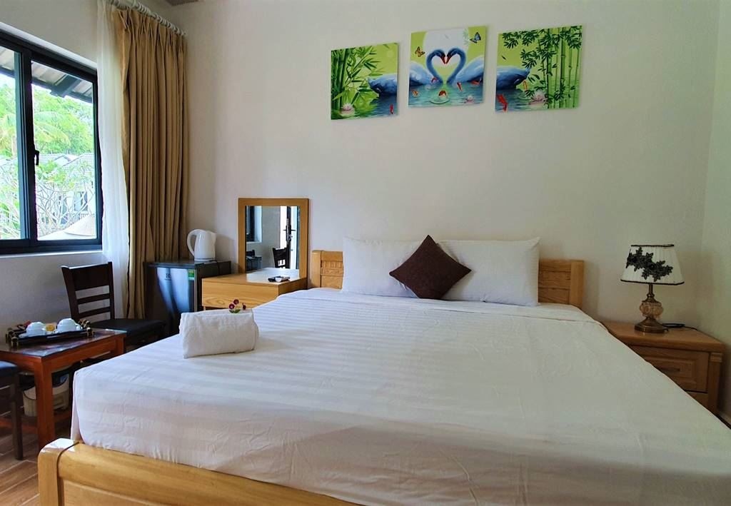 rooms-bungalow-garden-view