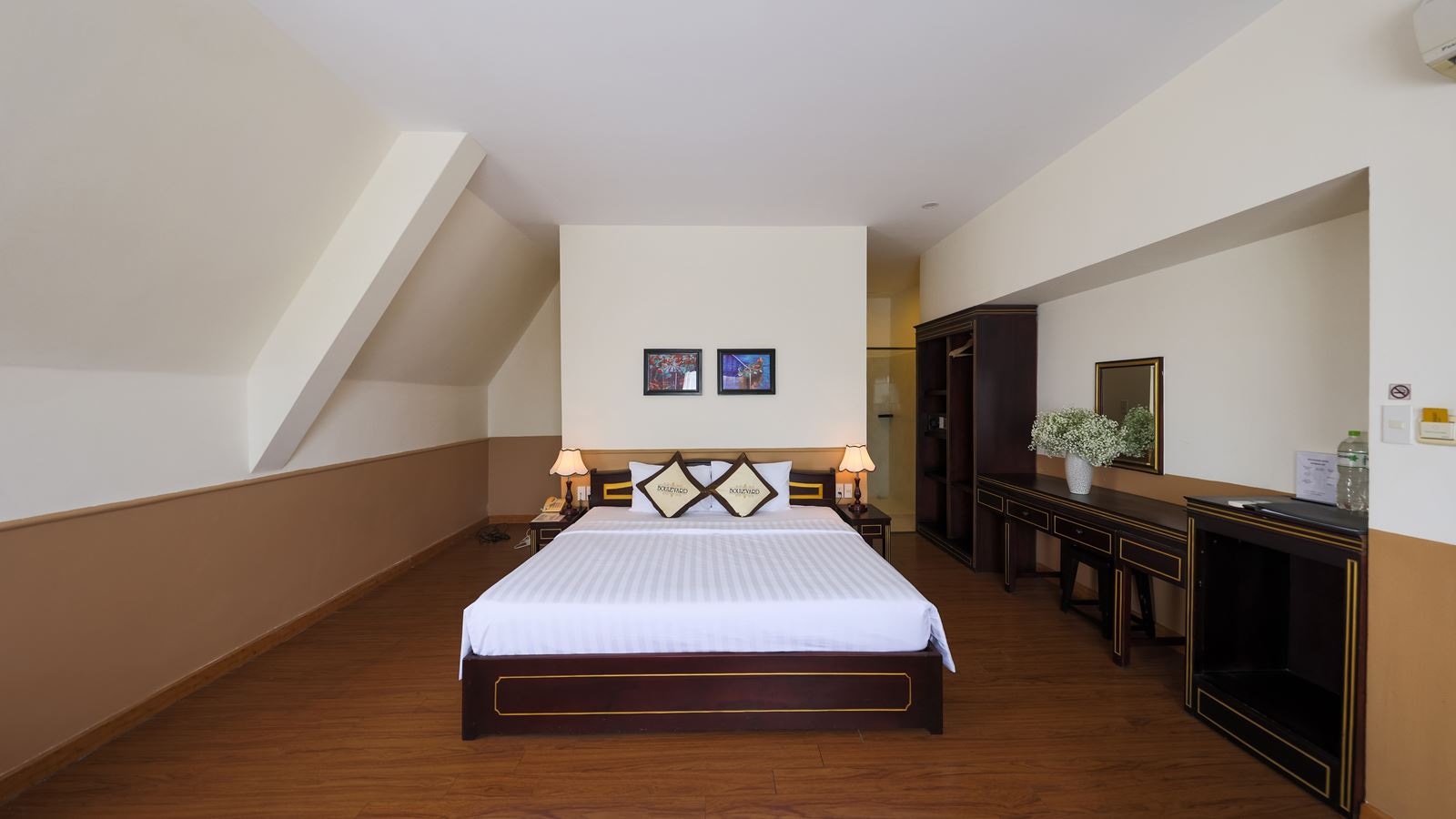 rooms-deluxe-premium-ocean-view