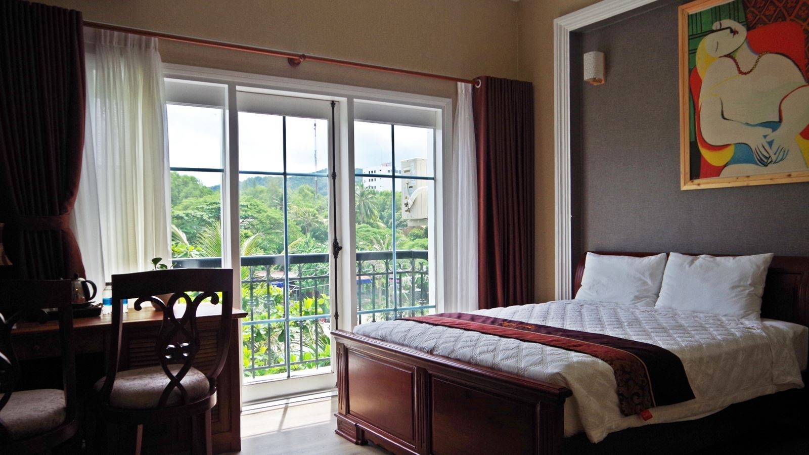 rooms-deluxe-city-view-child-without-extra-bed