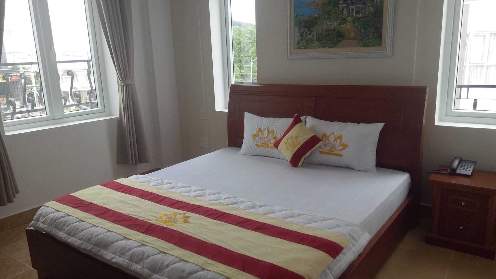 rooms-standard-double-gardensea-view-with-window