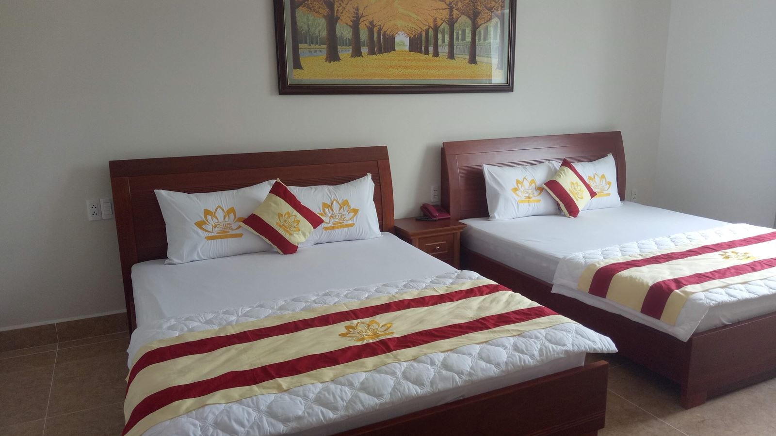 rooms-sup-family-gardensea-view