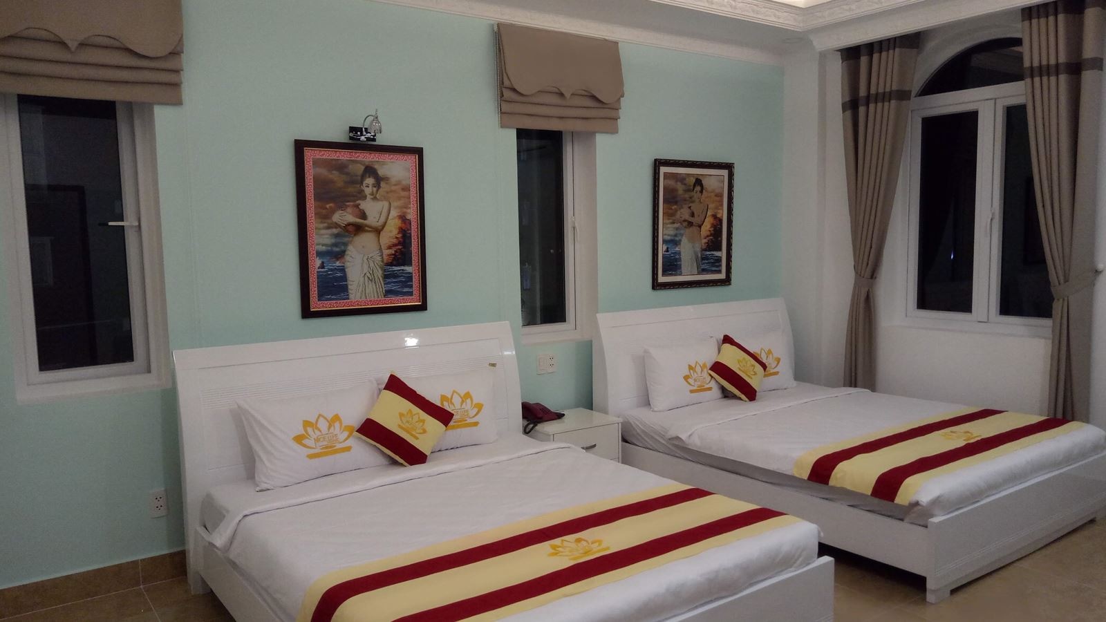 rooms-sup-family-gardensea-view