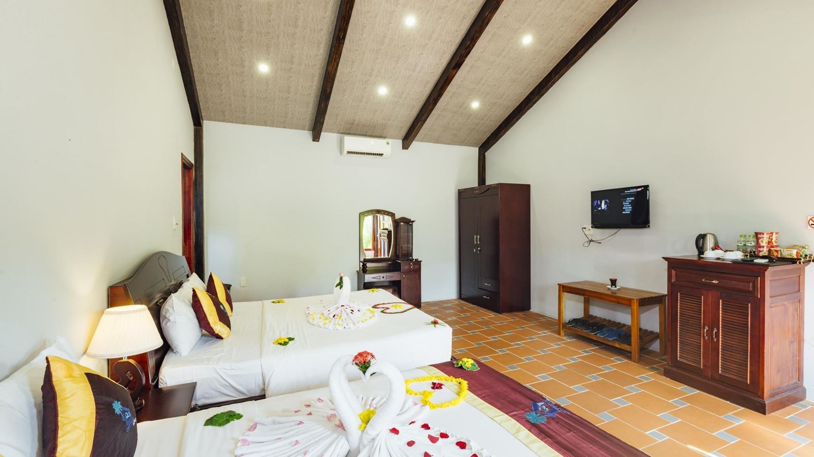 rooms-room-family-no-view