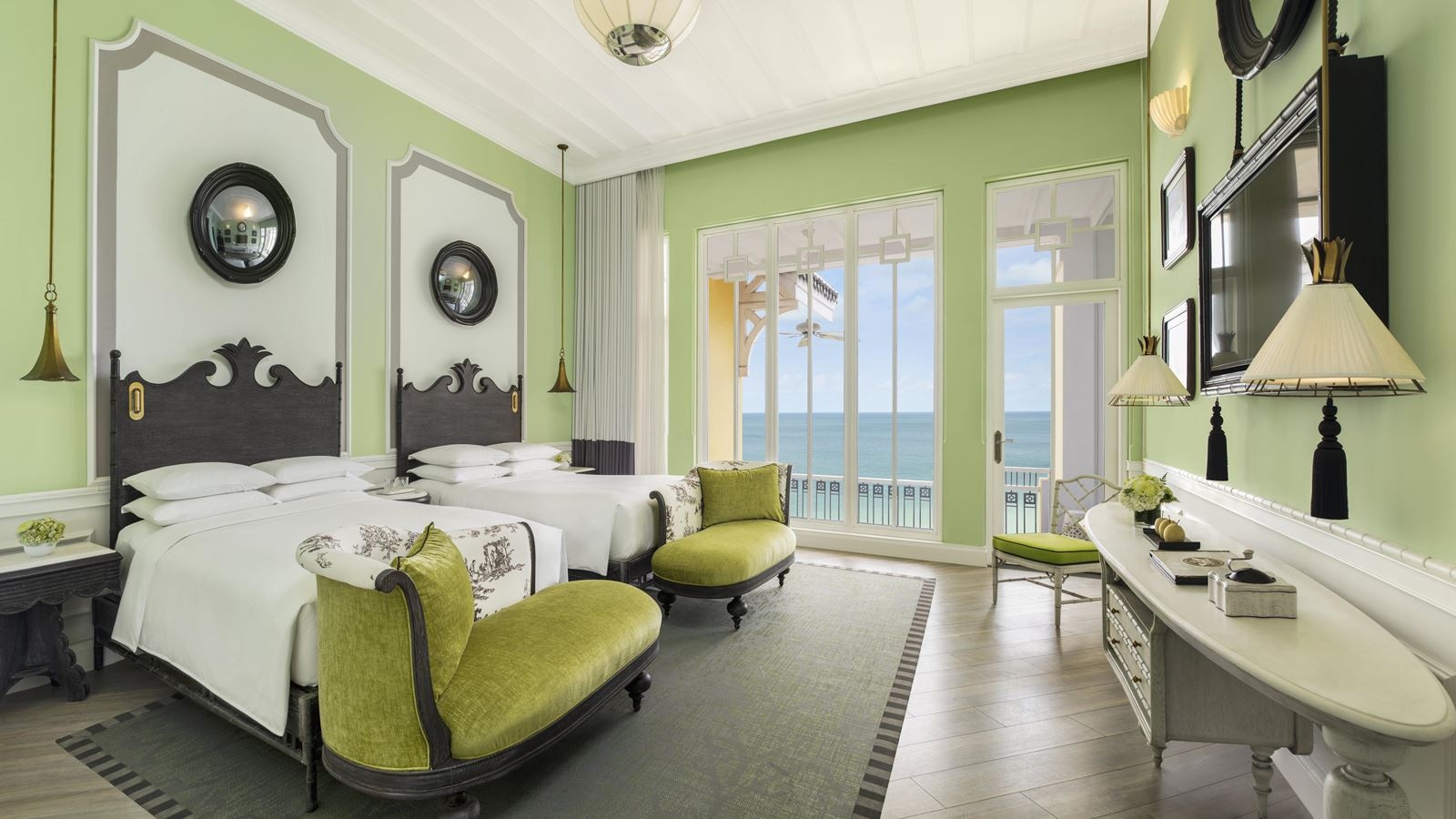 rooms-emerald-bay-room-ocean-view