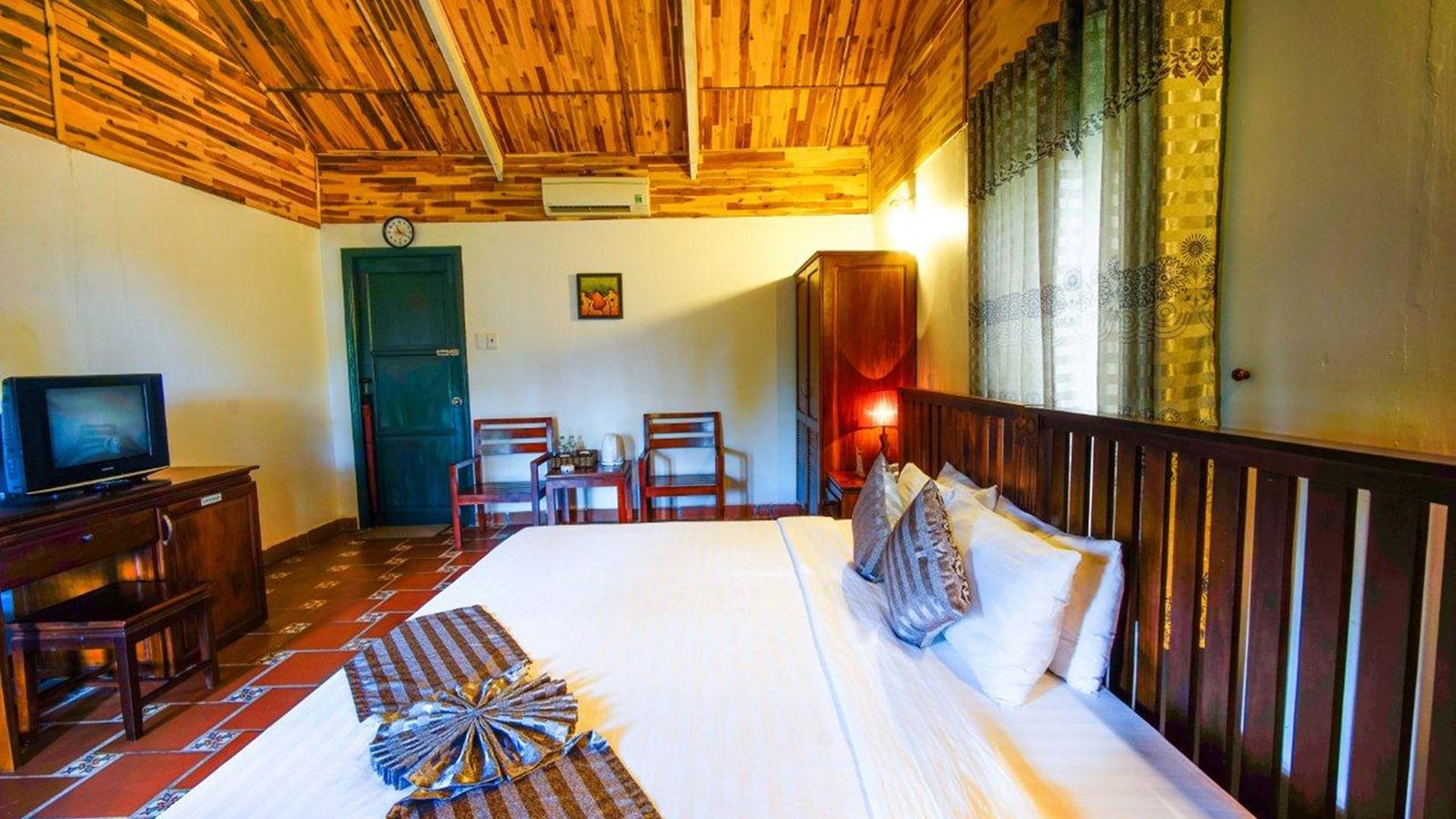 rooms-superior-bungalow-garden-view