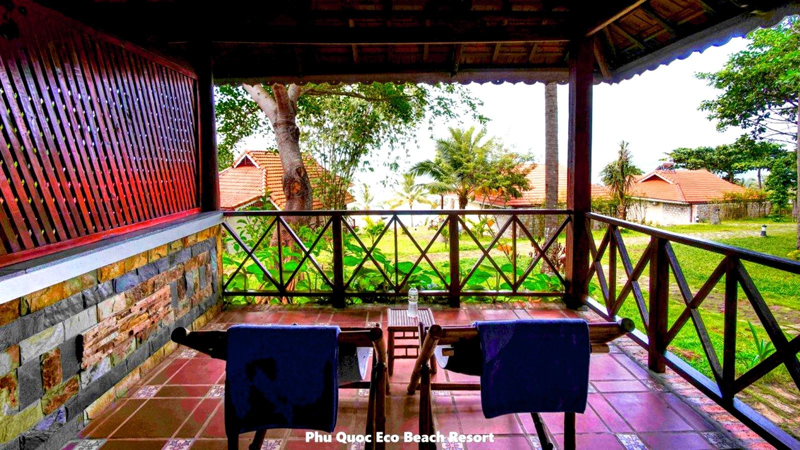 rooms-deluxe-bungalow-sea-view