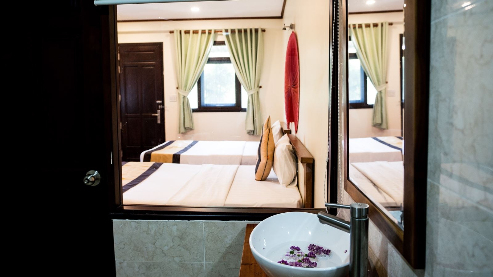 rooms-deluxe-garden-view