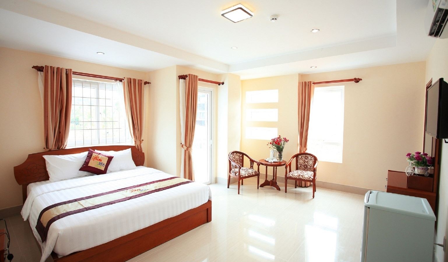 rooms-deluxe-double-room