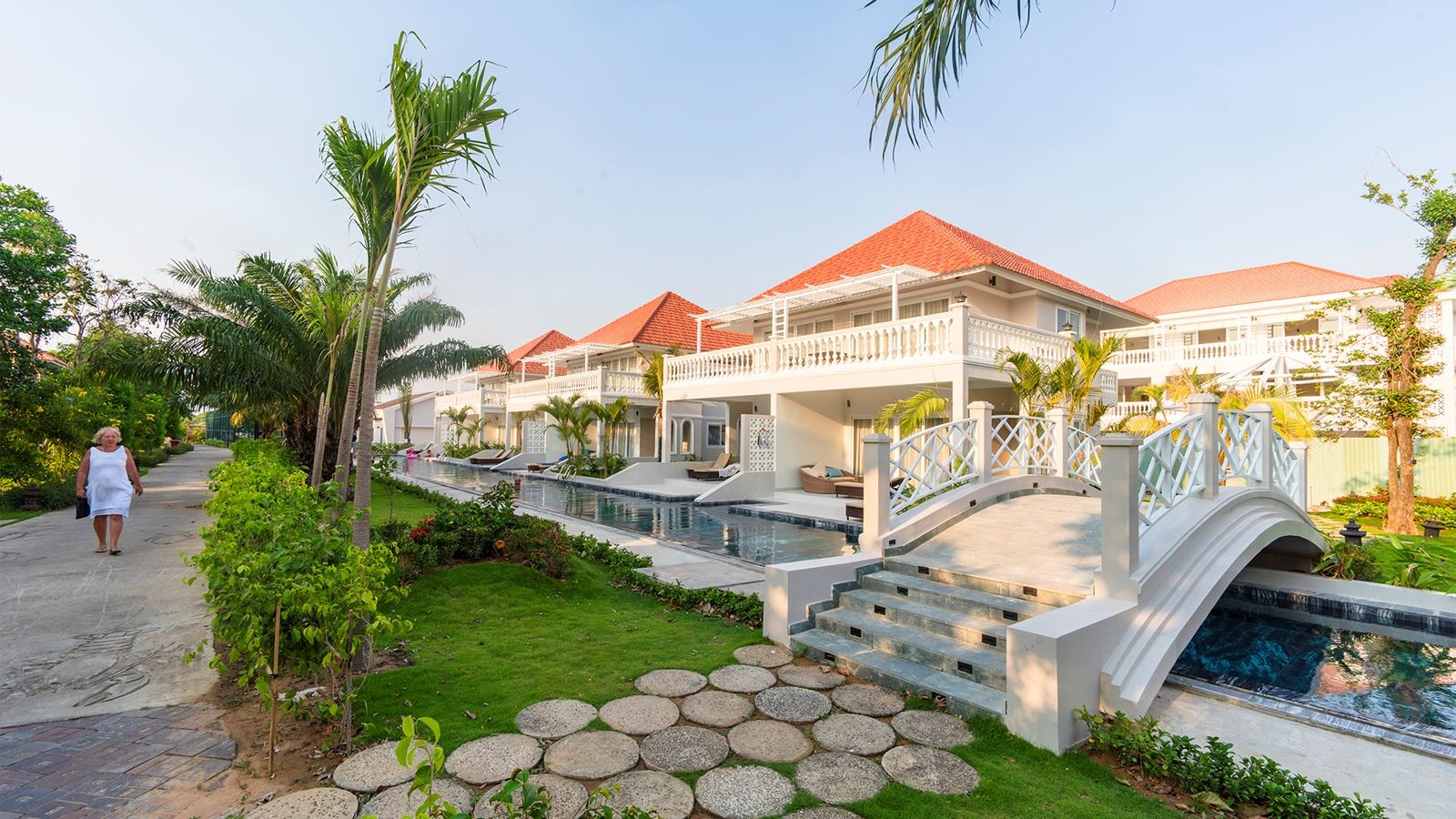 rooms-poolview-villa