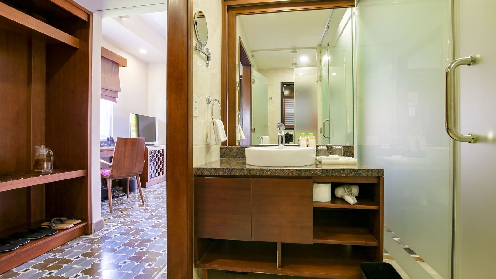 rooms-luxury-gardenview-villa