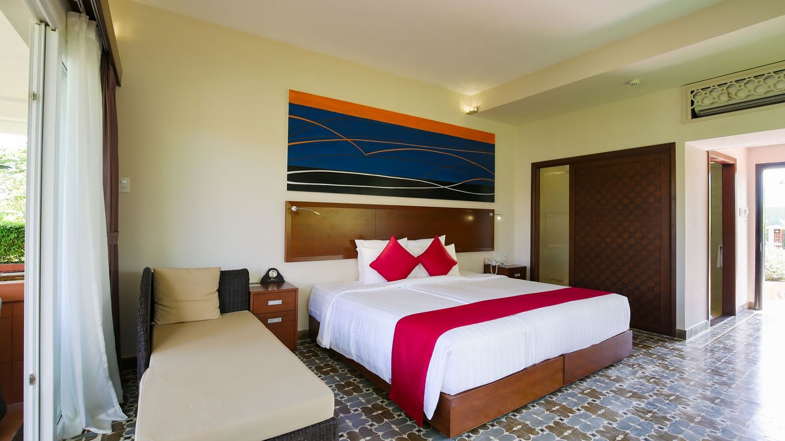 rooms-luxury-gardenview-villa-child-without-extra-bed