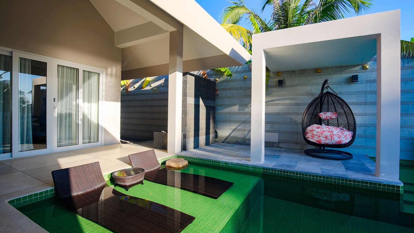rooms-beachfront-villa-child-without-extra-bed