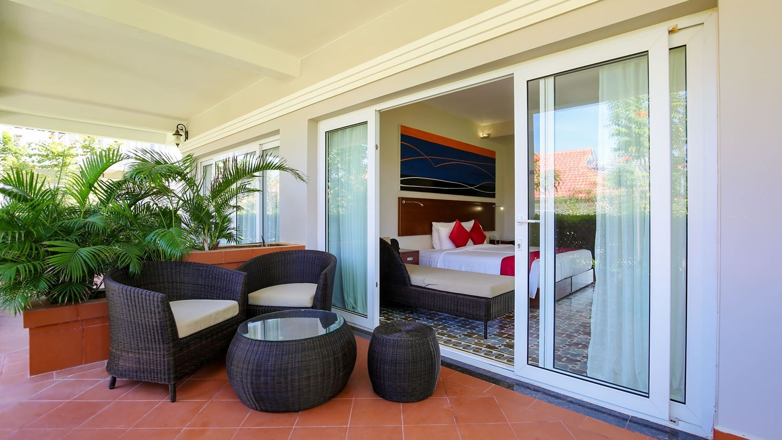 rooms-luxury-gardenview-villa