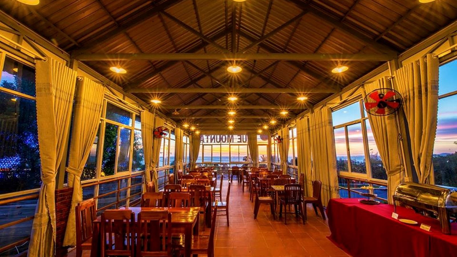 restaurants-blue-mountain