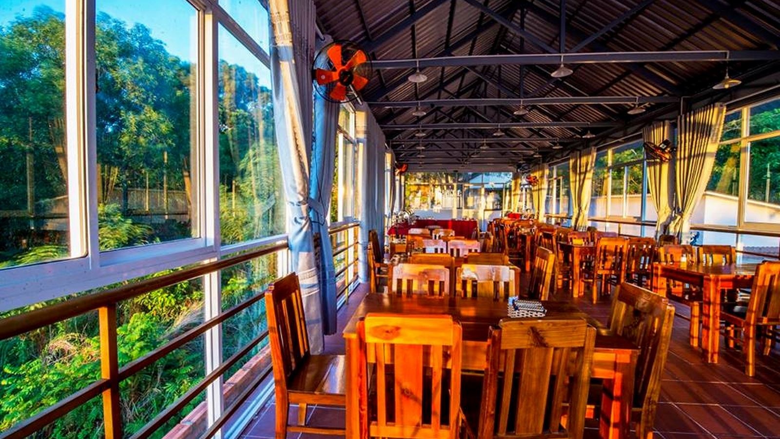 restaurants-blue-mountain