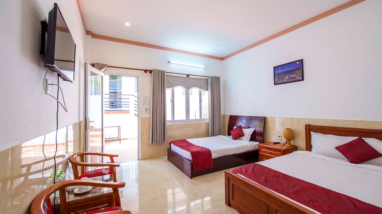 rooms-bungalow-triple-garden-view-with-balcony