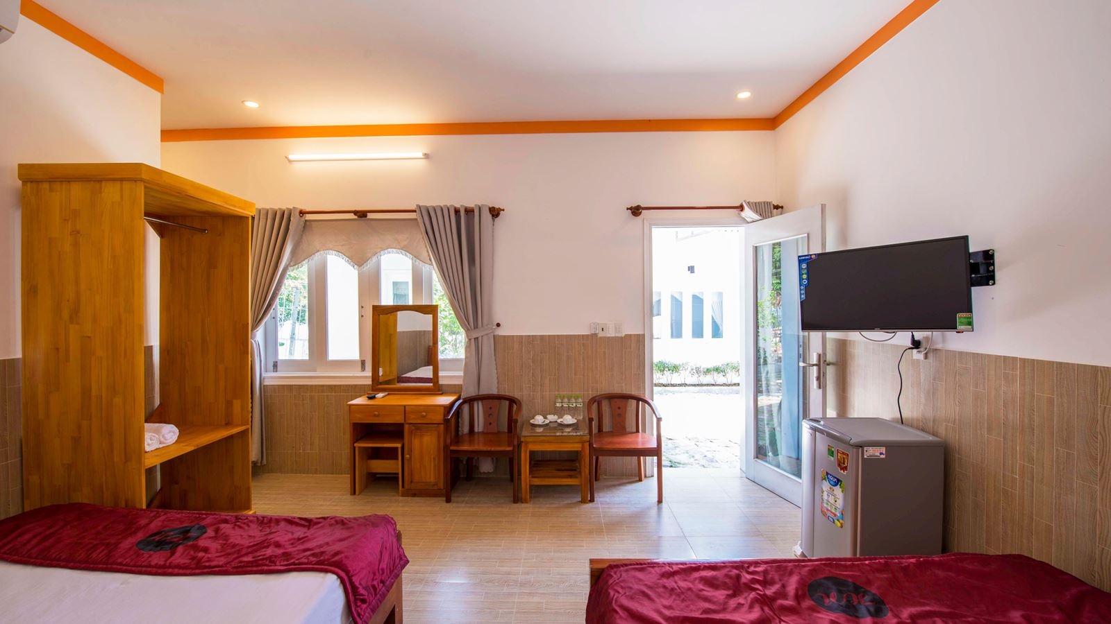 rooms-family-bungalow-garden-view-with-balcony