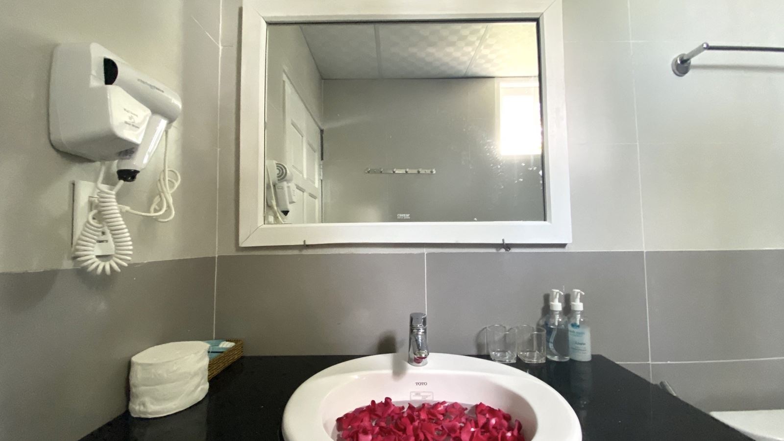 rooms-deluxe-double-bungalow-garden-view-with-balcony-child-without-extra-bed