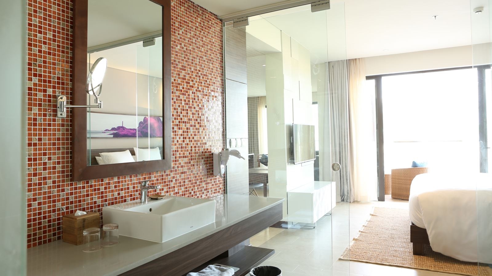 rooms-suite-with-balcony