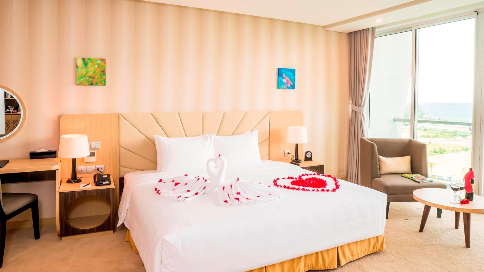 rooms-executive-suite-with-balcony