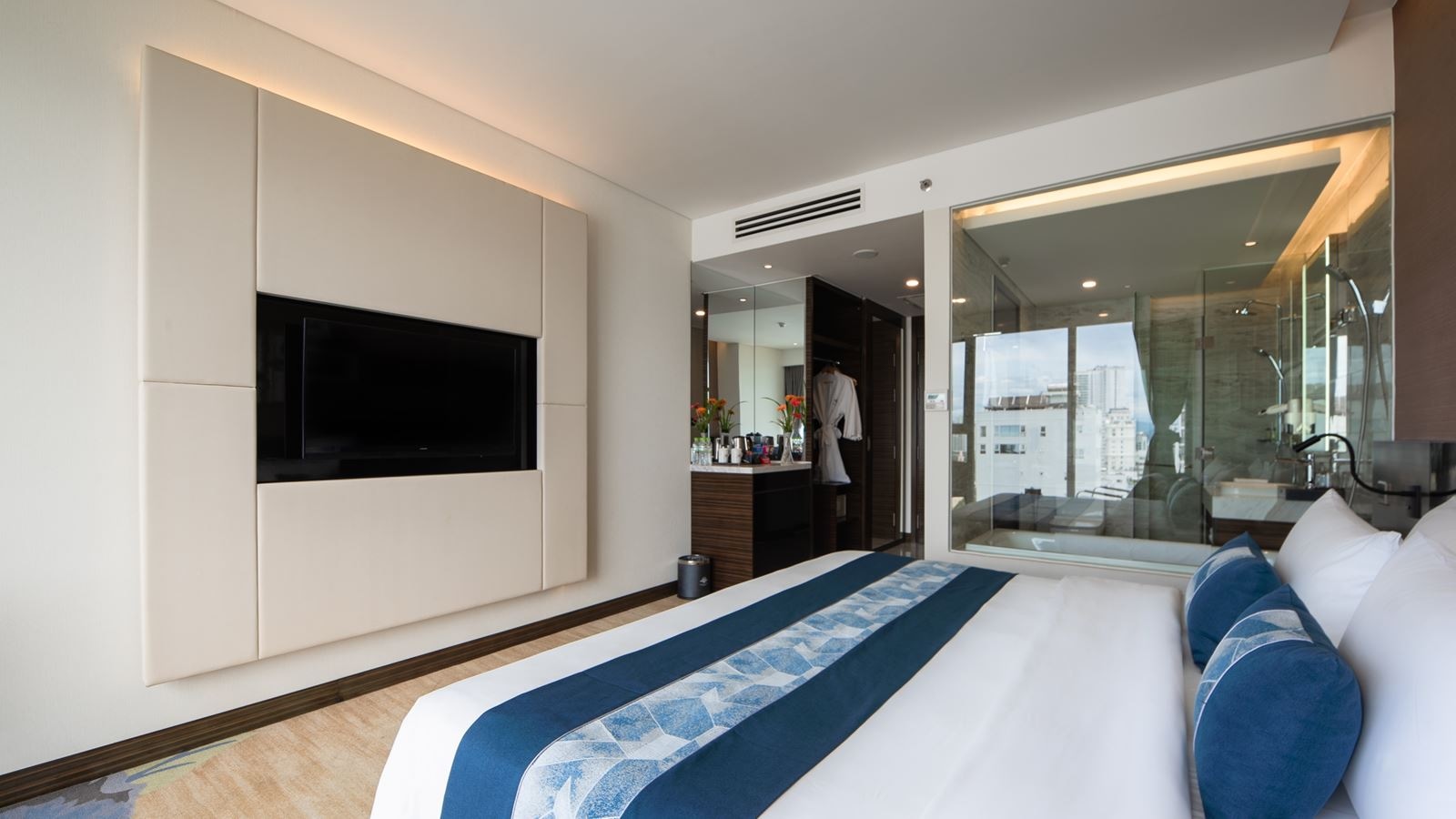 rooms-grand-deluxe-partial-sea-view-with-window