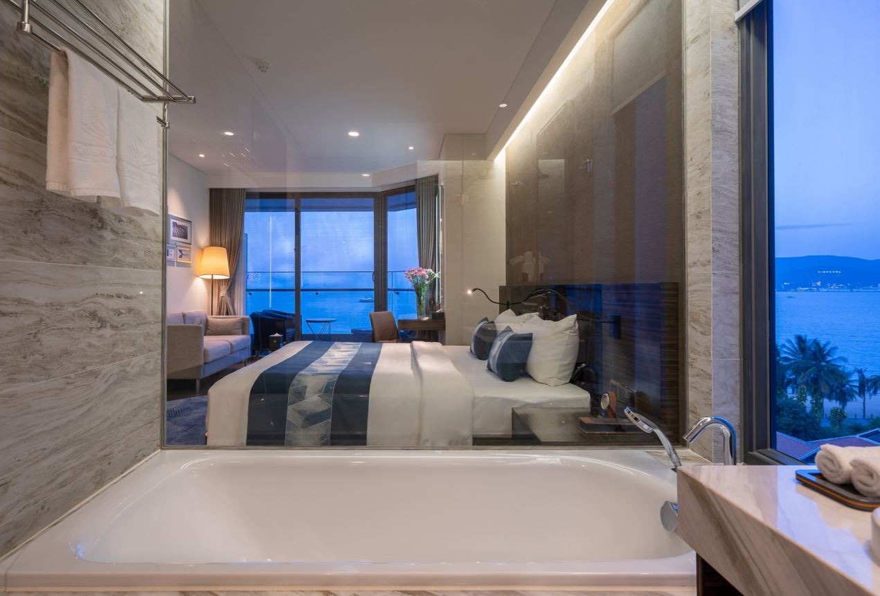 rooms-executive-balcony-ocean-view