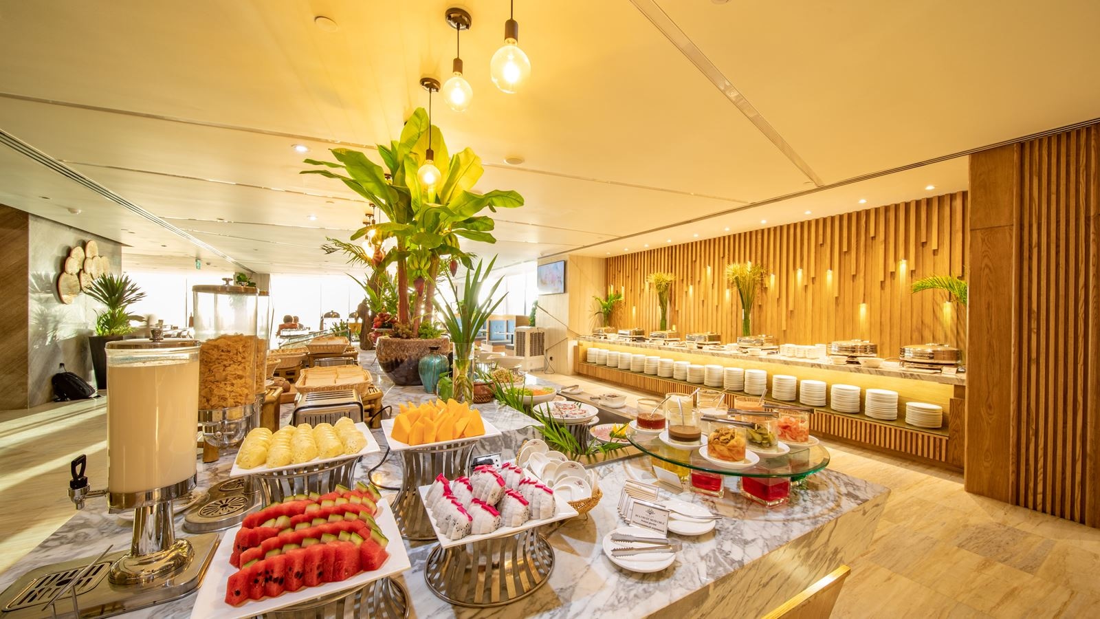 restaurants-royal-restaurant