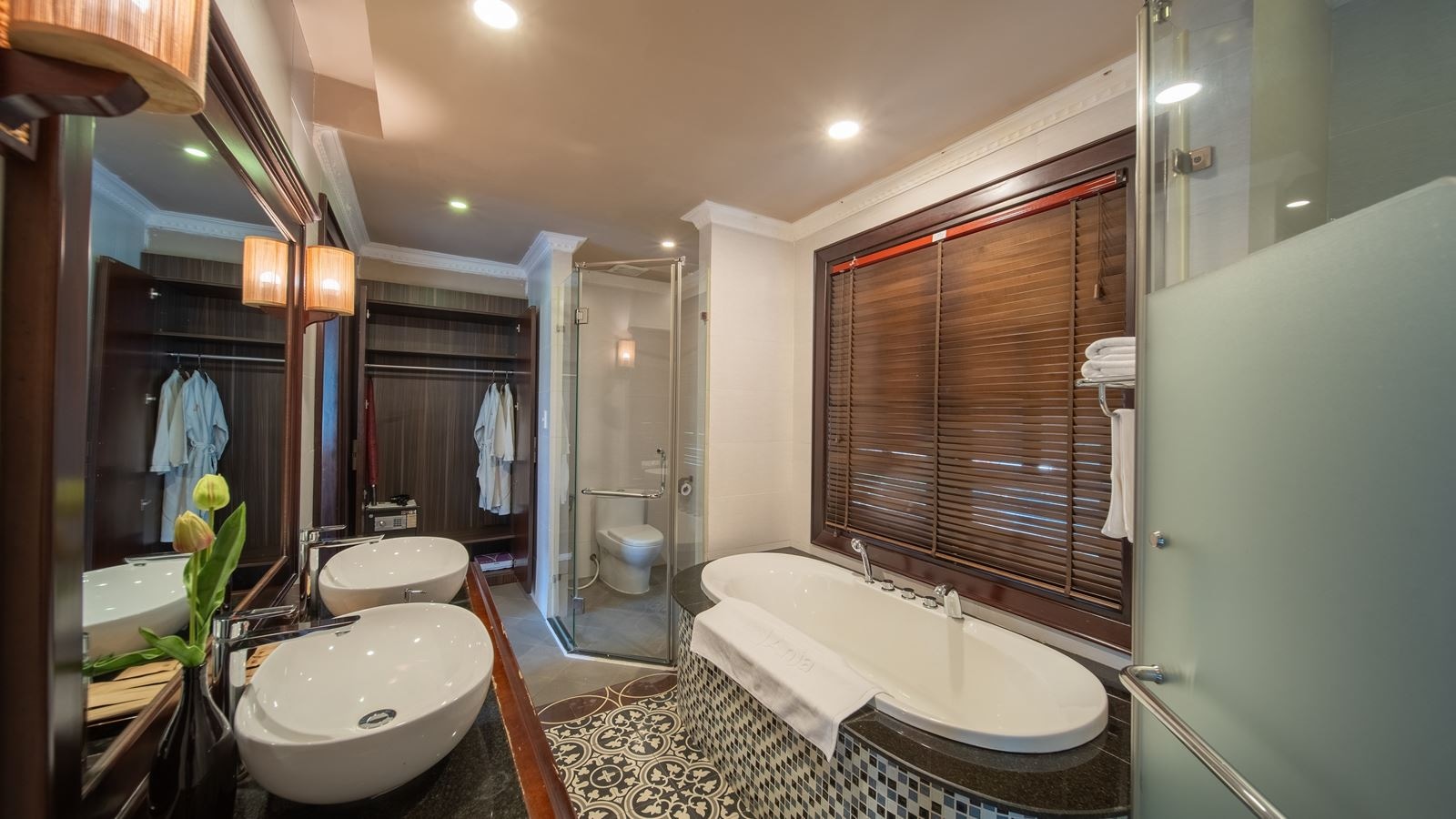 rooms-premier-deluxe-with-terrace-or-balcony