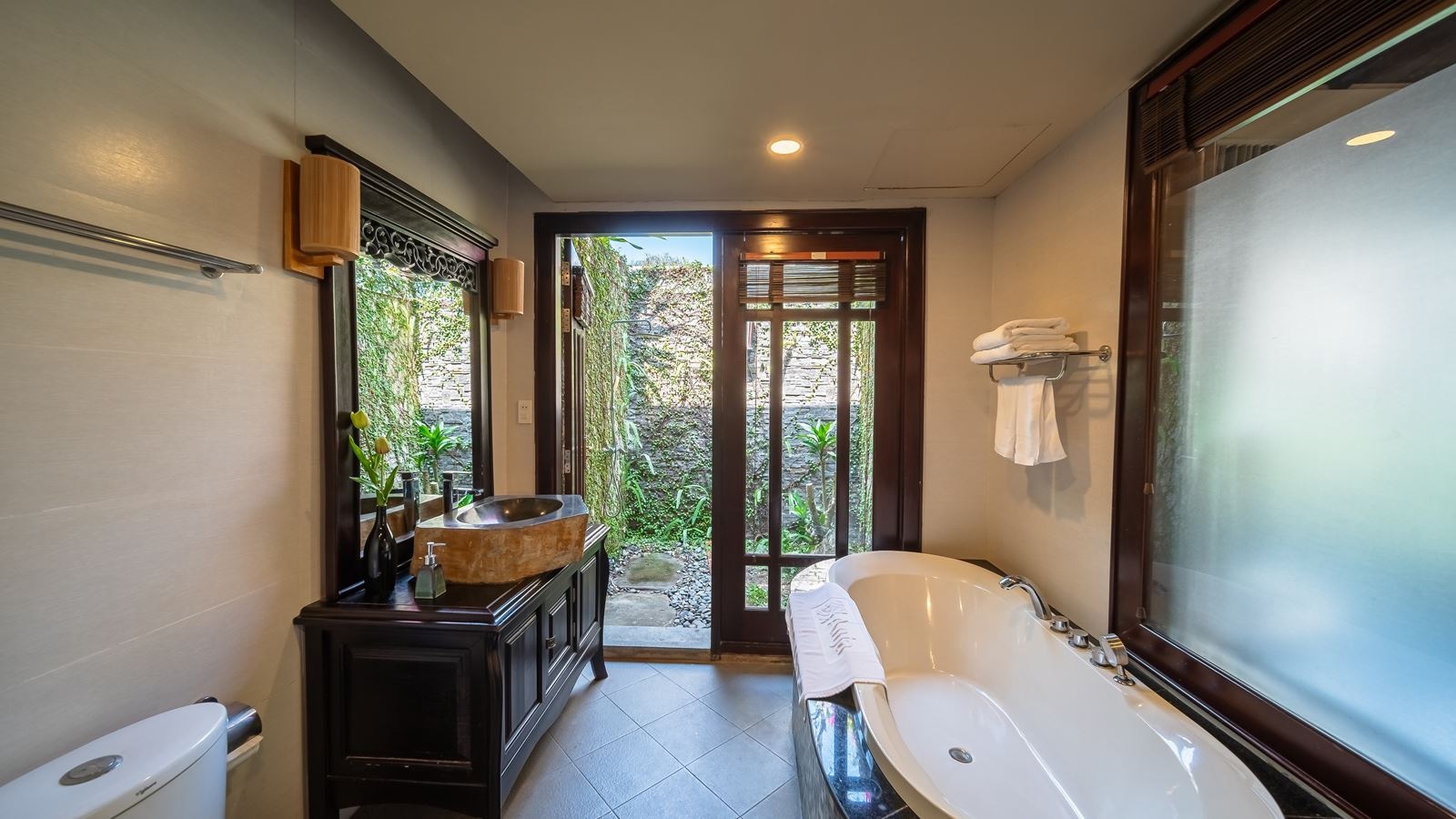 rooms-executive-bungalow-with-terrace