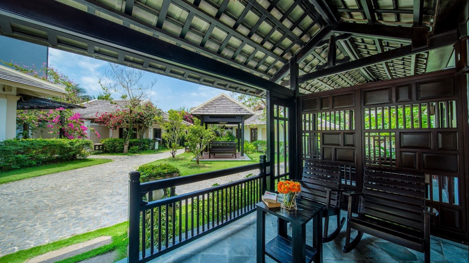 rooms-vn-countryside-bungalow-with-terrace