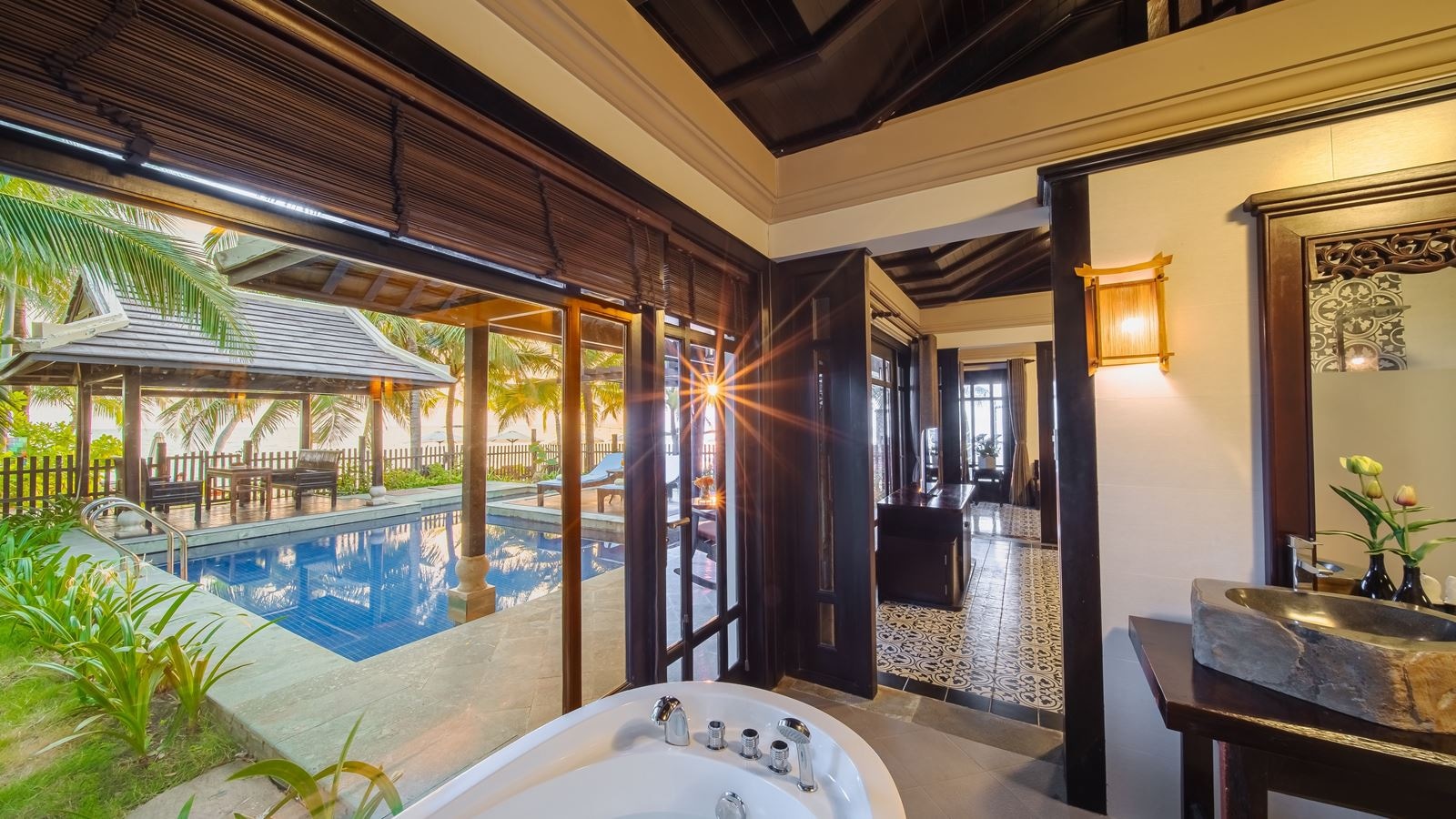 rooms-inpeccable-beach-step-villa