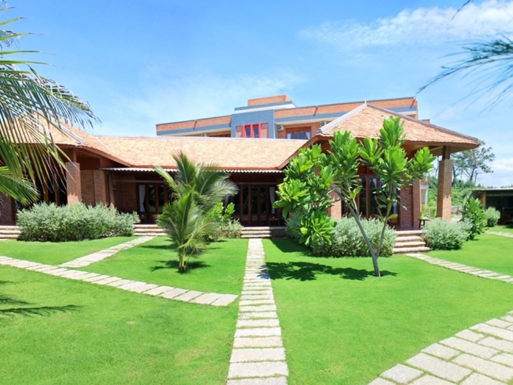 general-main-building