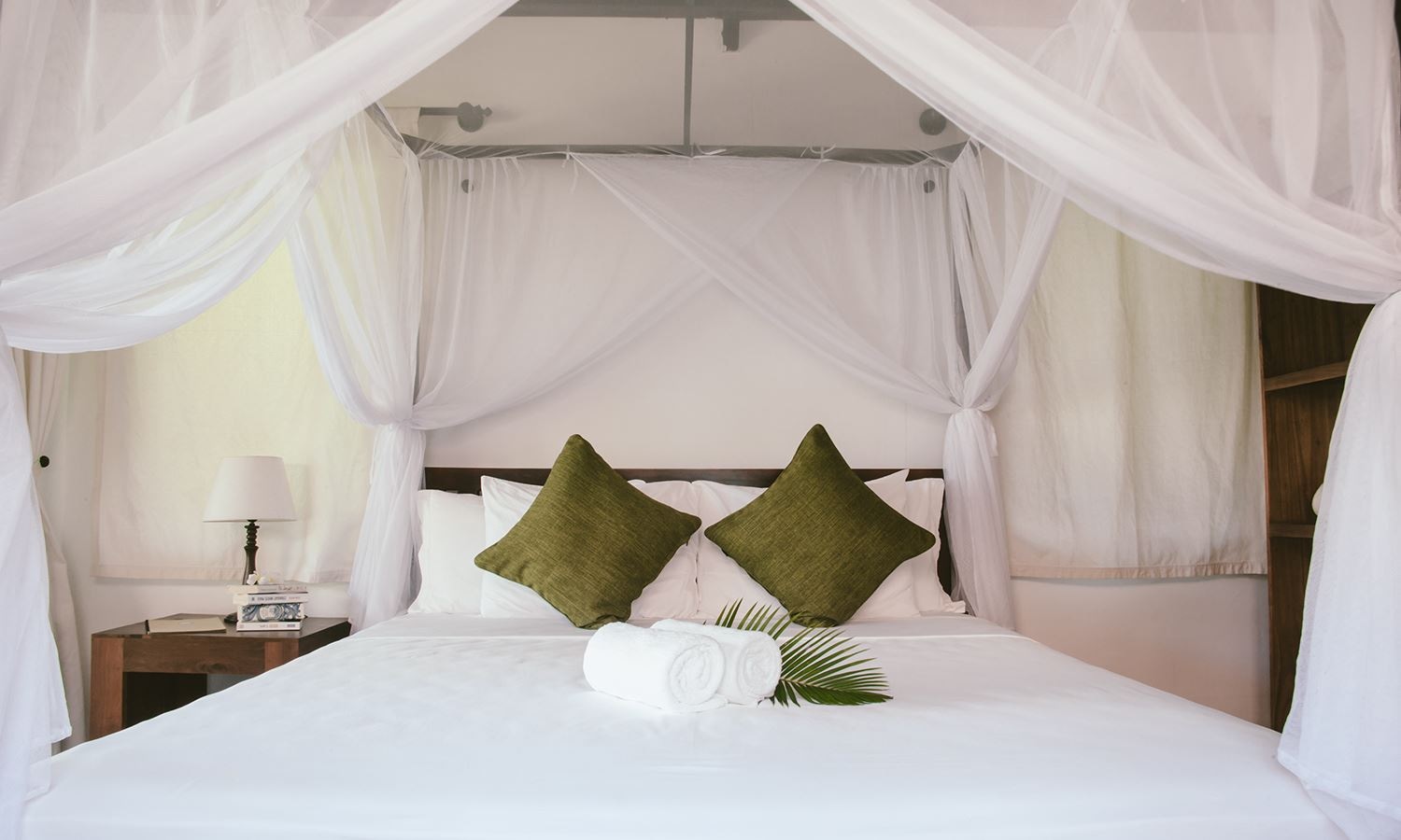 rooms-superior-garden-bungalow-view-with-balcony