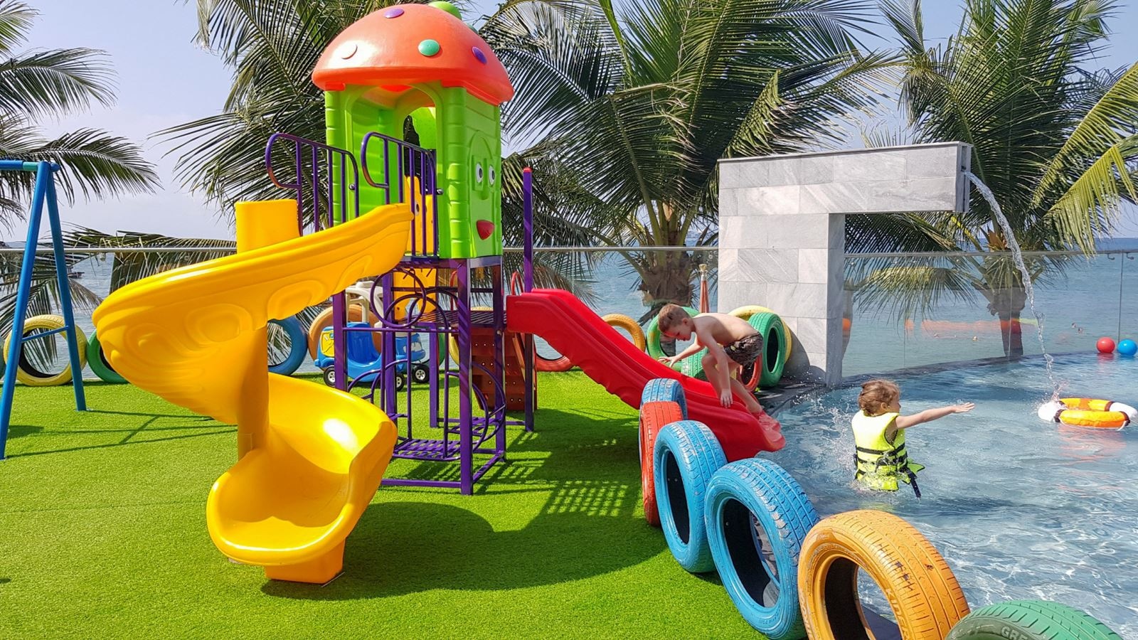 pools-outdoor-childrens-pool