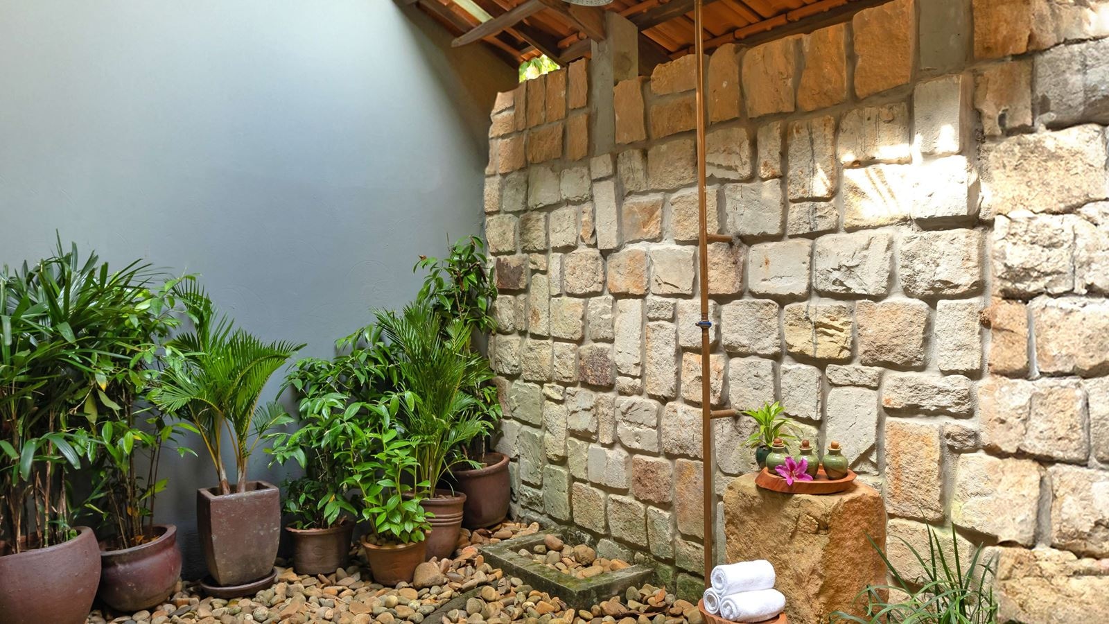 rooms-beachfront-pool-villa