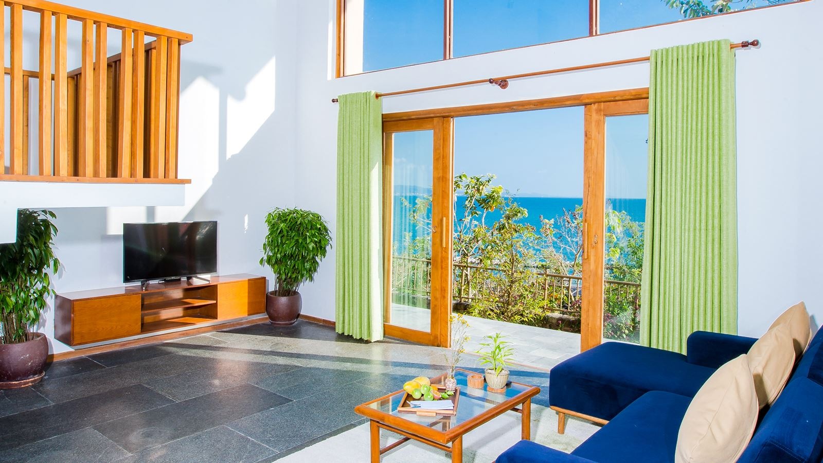 rooms-3bedroom-ocean-premier-pool-villa