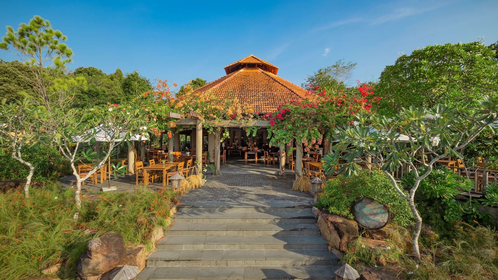 restaurants-lady-palm-restaurant