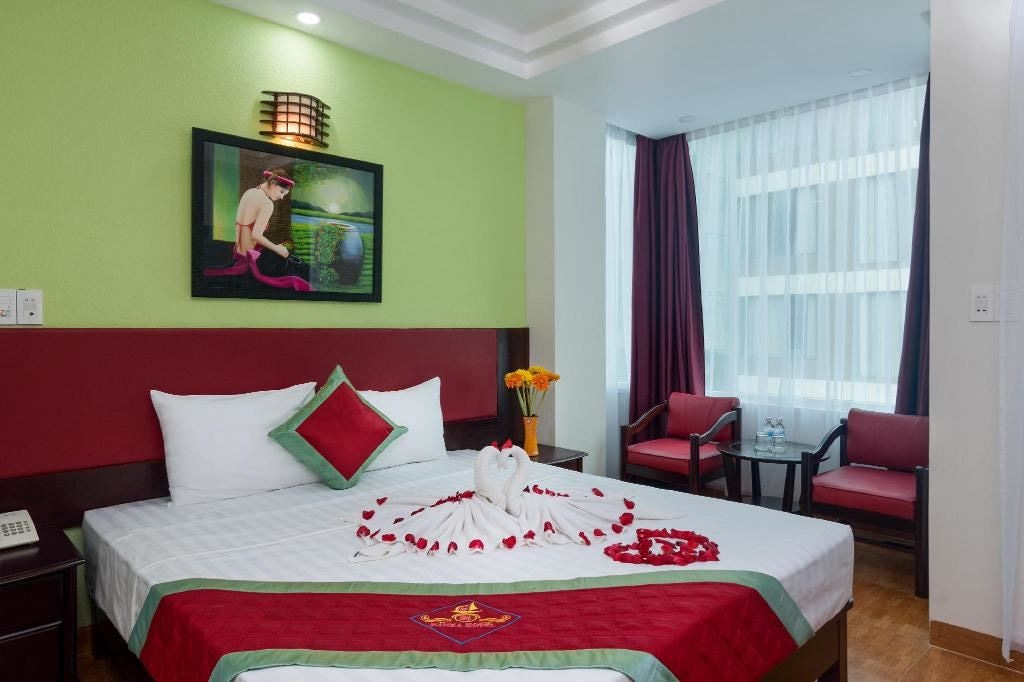 rooms-deluxe-balcony