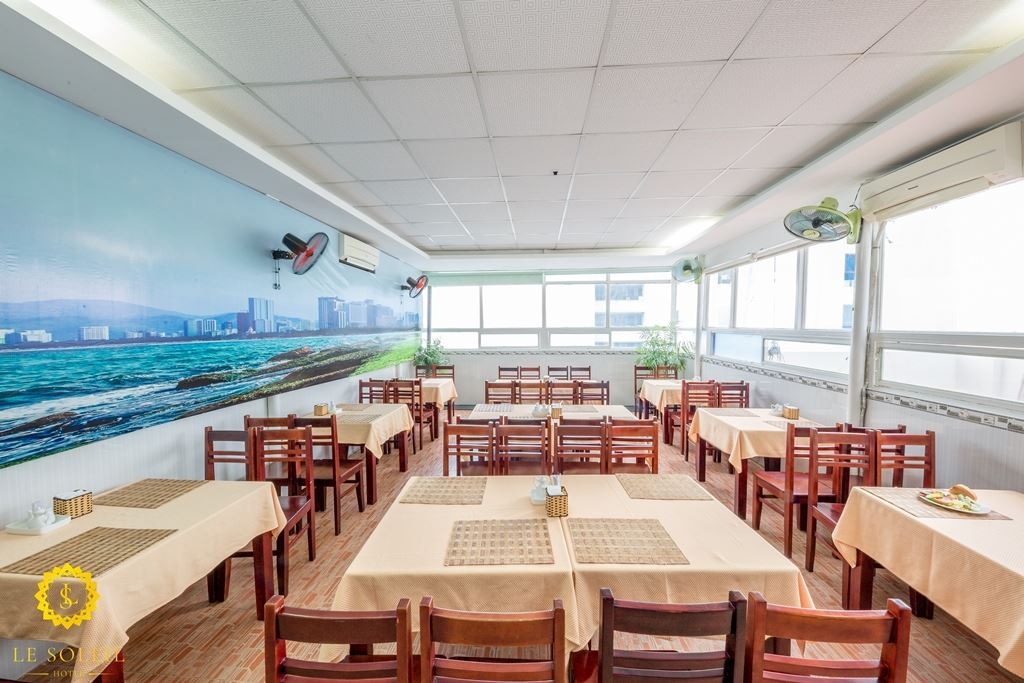 restaurants-restaurant