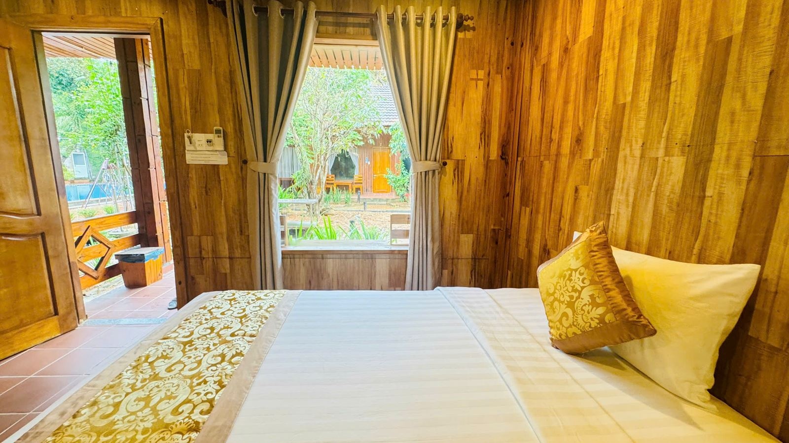 rooms-bungalow-gardenview-child-without-extra-bed