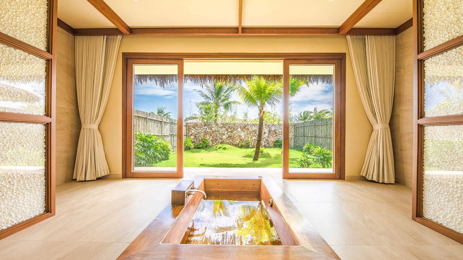 rooms-pool-villa-ocean-2-bedroom-spa-inclusive